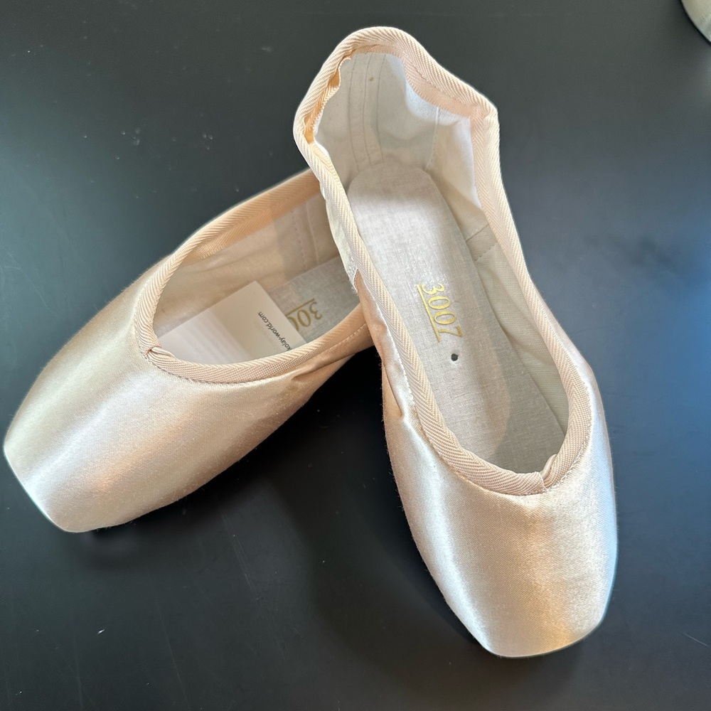 Nikolay 3007 pointe shoes (hard)